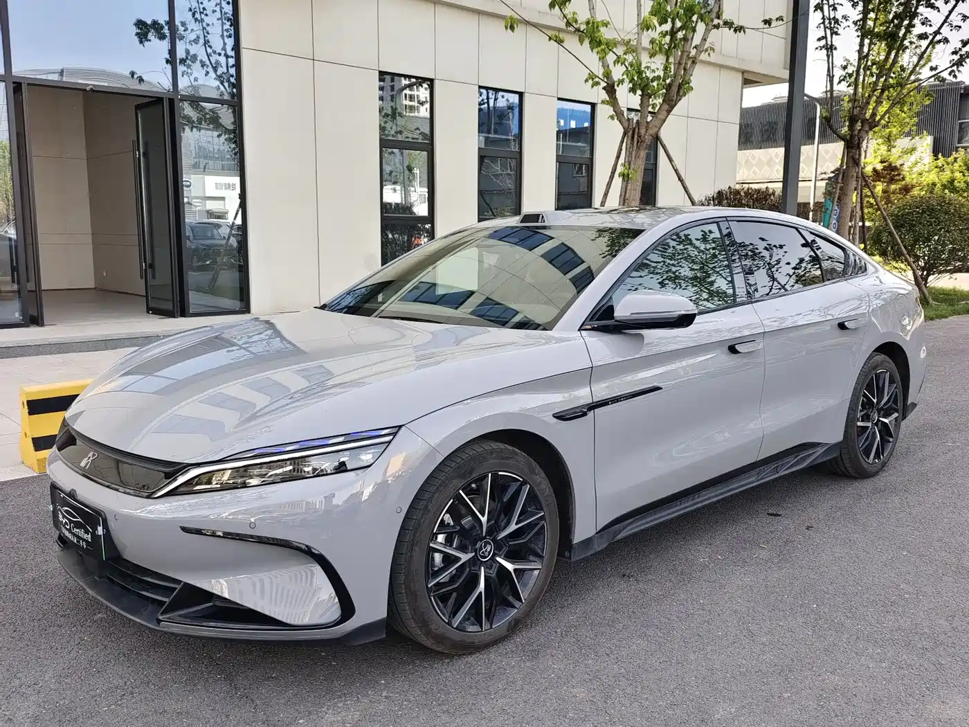 BYD Han 2025 DM-i Smart Driving Edition 125KM LiDAR Flagship