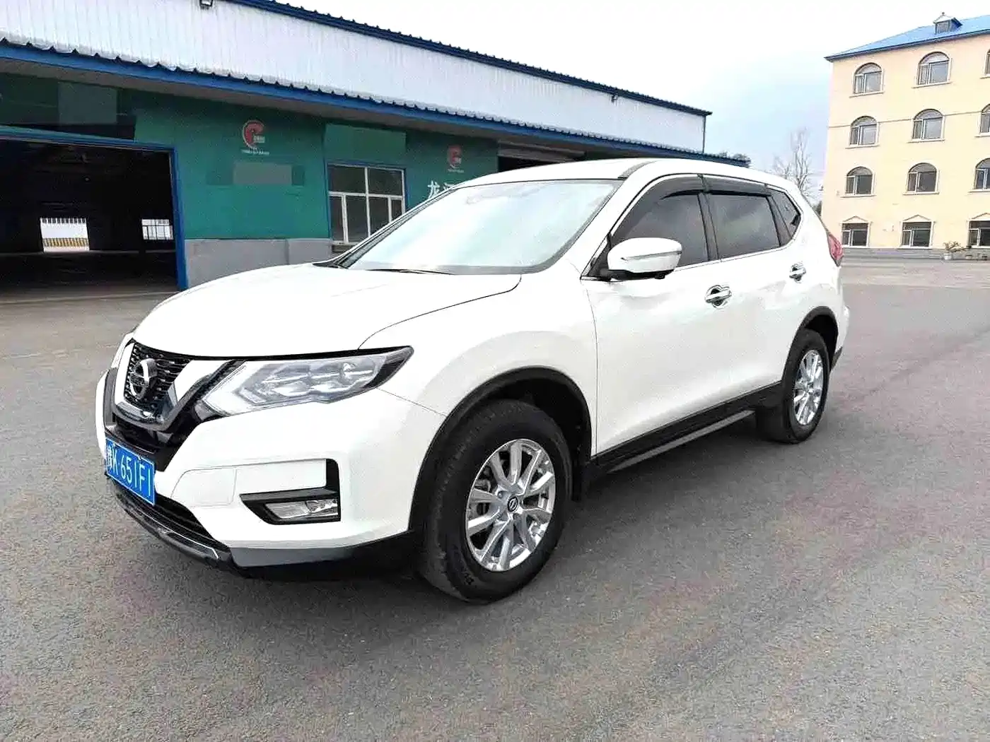 Nissan X-Trail 2022 2.0L 2WD — фото 1