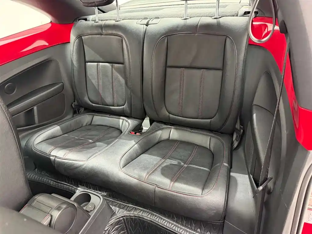 Volkswagen Beetle 2015 180TSI фото 17
