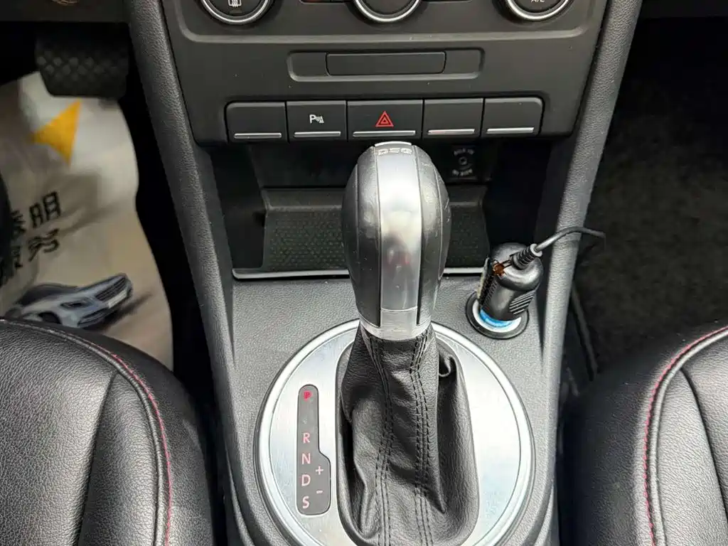 Volkswagen Beetle 2015 180TSI фото 23