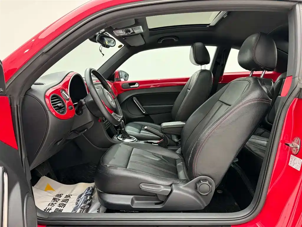 Volkswagen Beetle 2015 180TSI фото 15