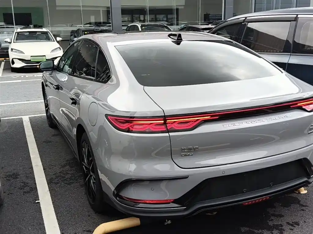 BYD Han 2025 DM-i Smart Driving Edition 125KM Honor фото 5