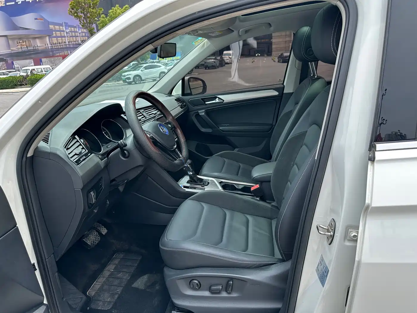 Volkswagen Tiguan L 2020 330TSI Auto 2WD Panorama Comfort China VI фото 8
