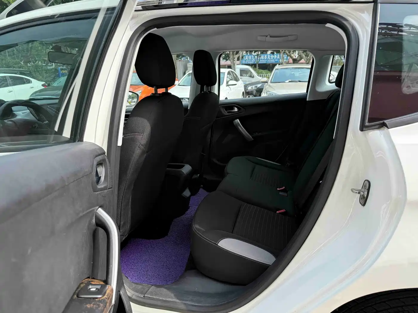Peugeot 2008 2014 2015 1.6L Automatic Cool Edition