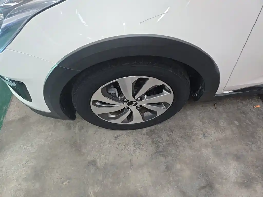 Kia KX CROSS 2019 2018 1.6L Automatic Smart Sunroof Edition