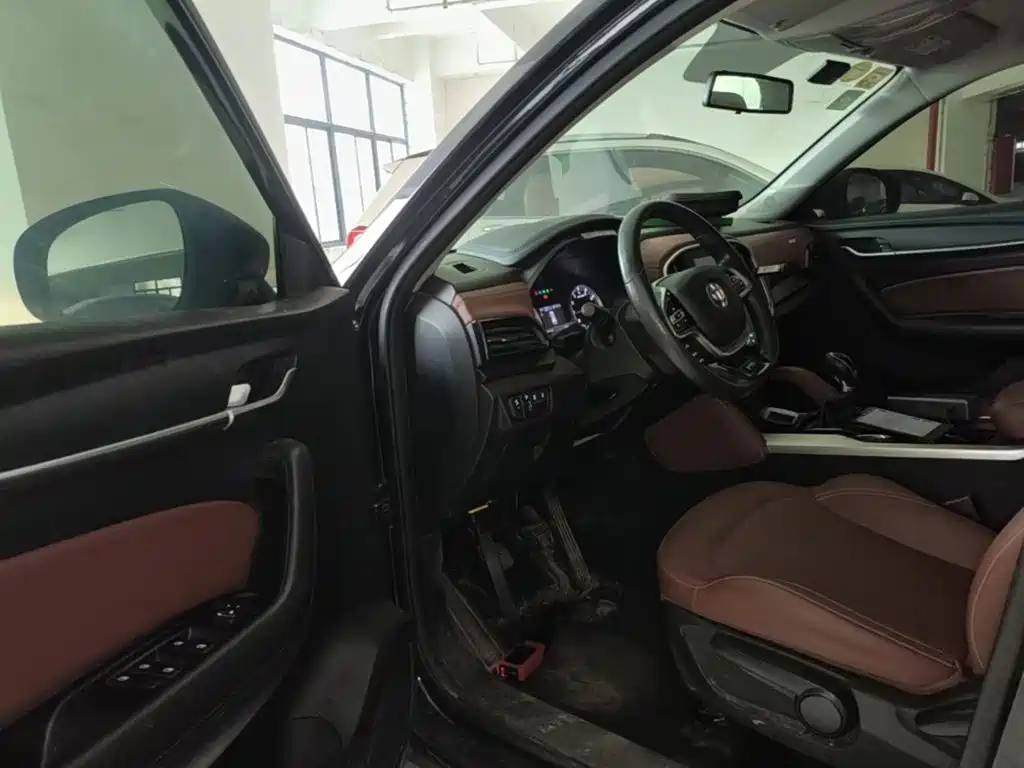 Zhonghua V6 2018 2018 1.5T Manual Luxury