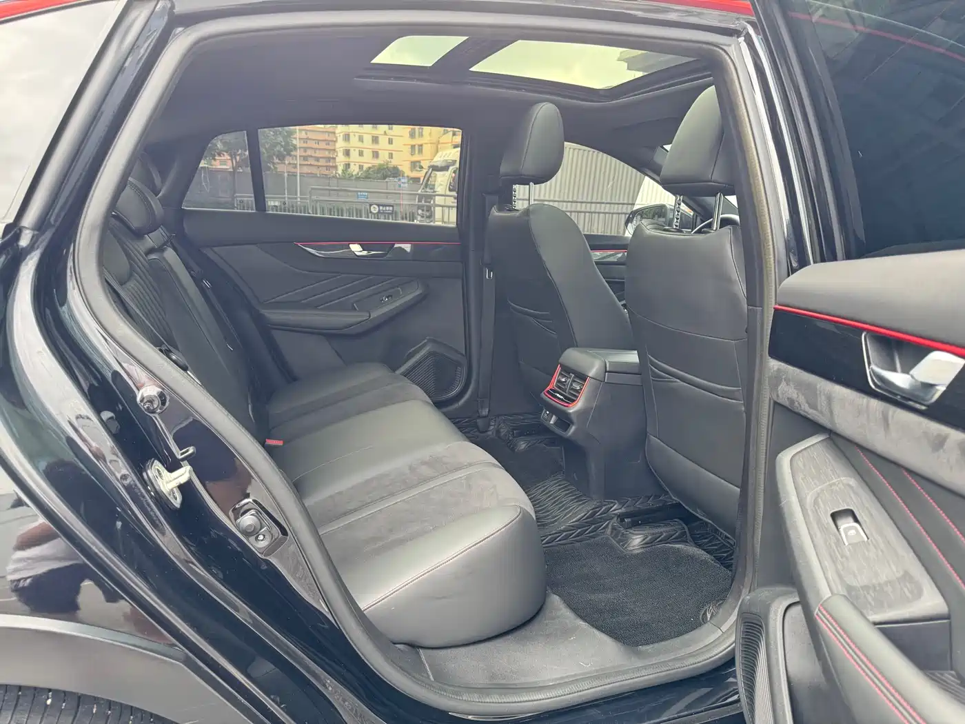 DONGFENG YI HYUN MAX