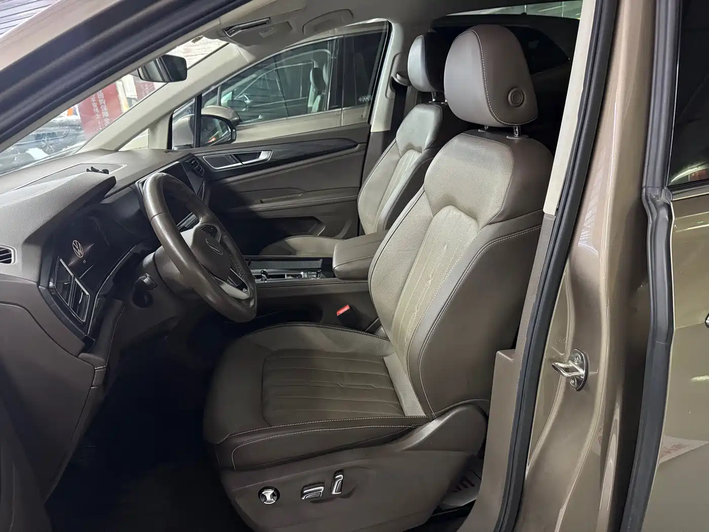 Volkswagen Viloran 2022 330TSI Business Edition фото 7