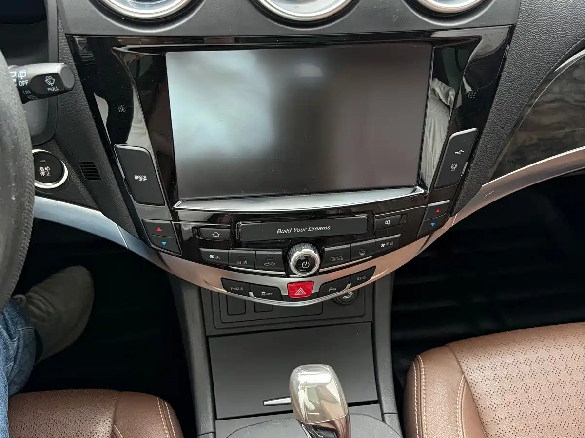 BYD S7 2017 2016 2.0T Automatic Flagship Model