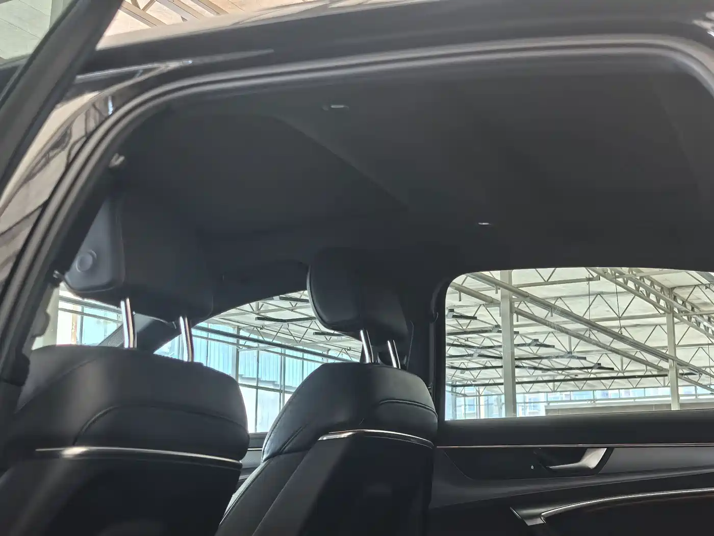Photo 14 - Audi A6L