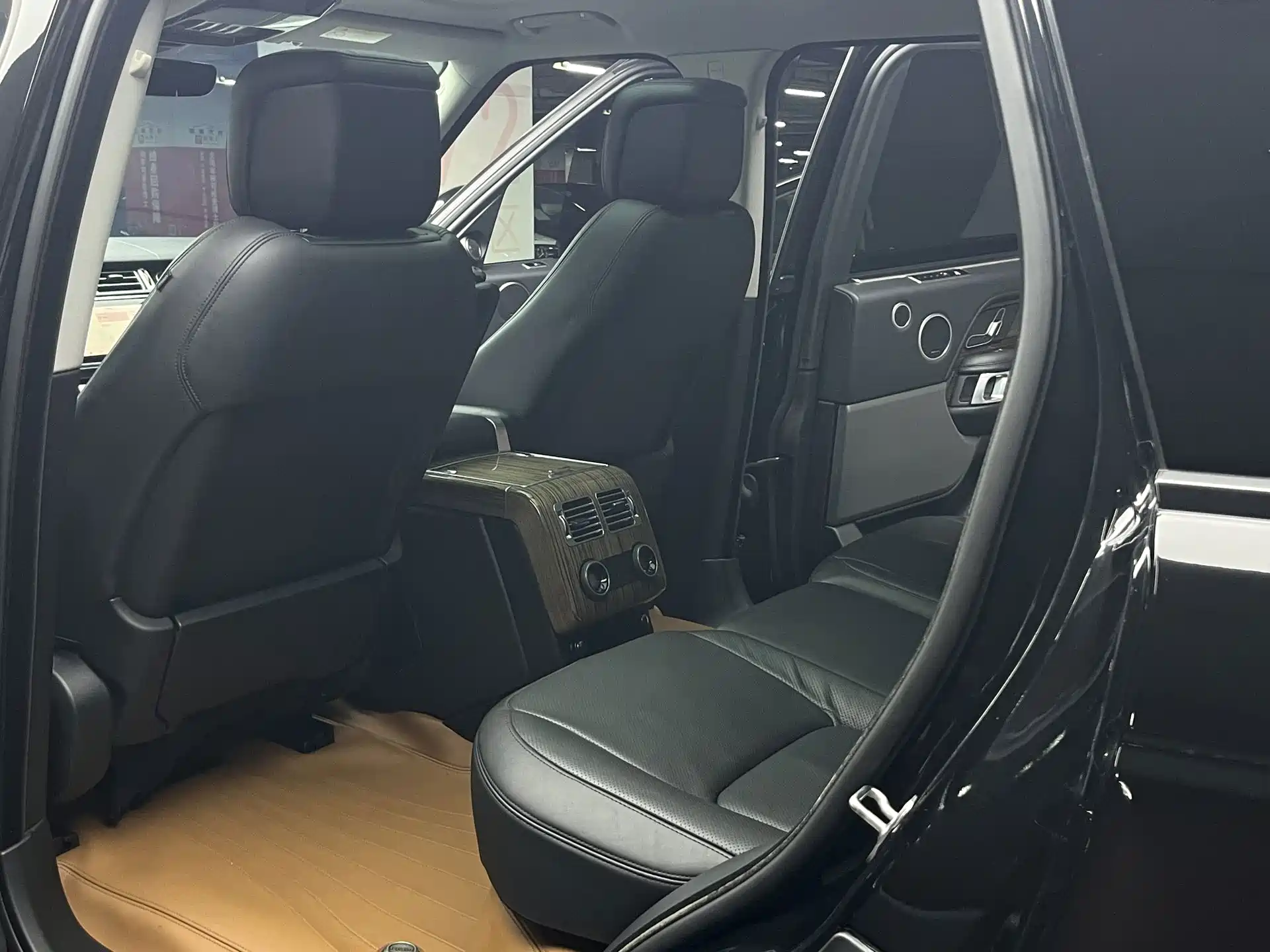 Фото 25 - Land Rover Range Rover