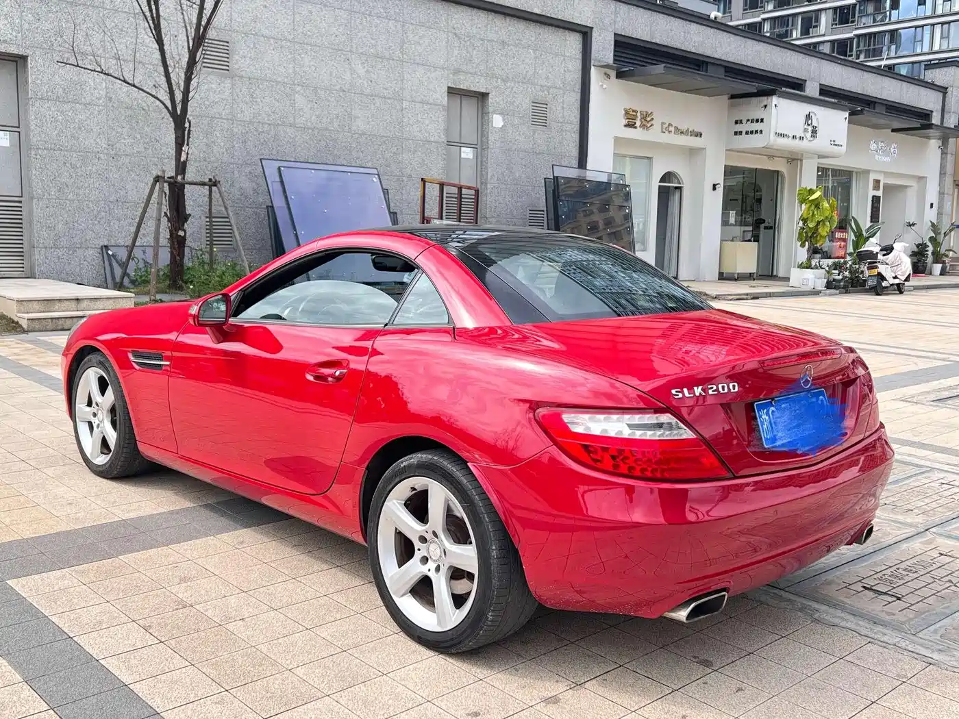 Mercedes-Benz SLK-Class 2015 SLK 200 Carbon Fiber Limited Edition фото 12