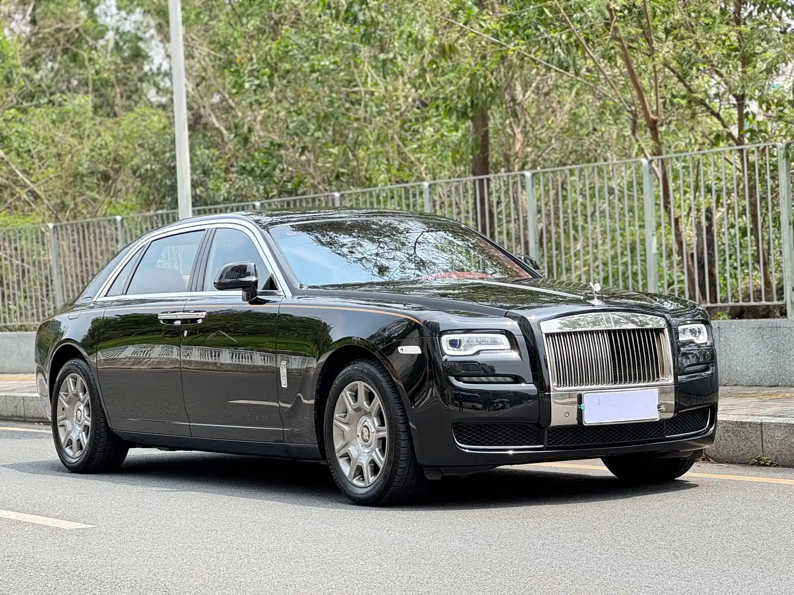 Фото 2 - Rolls-Royce Ghost