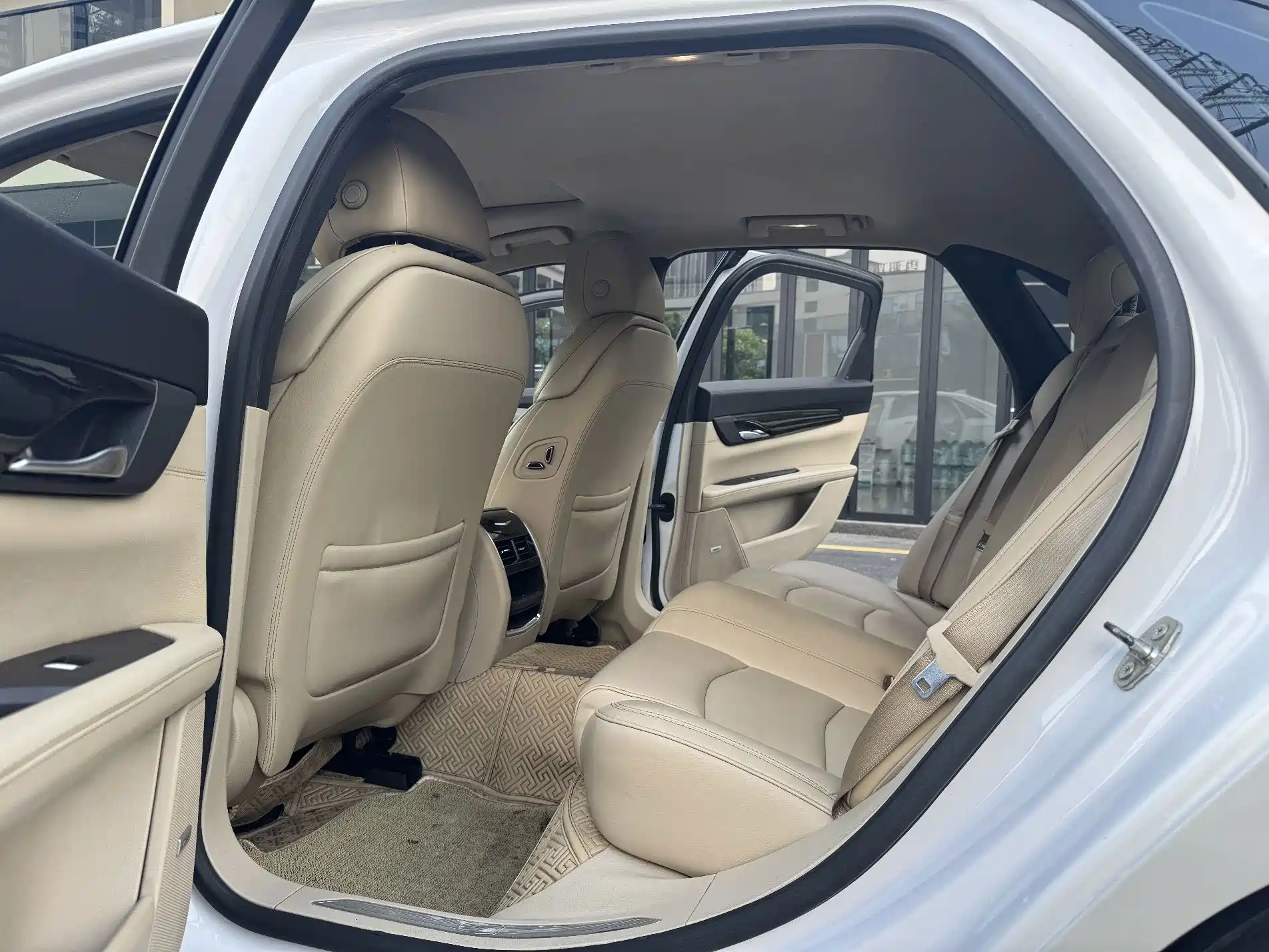 Фото 11 - Cadillac CT6