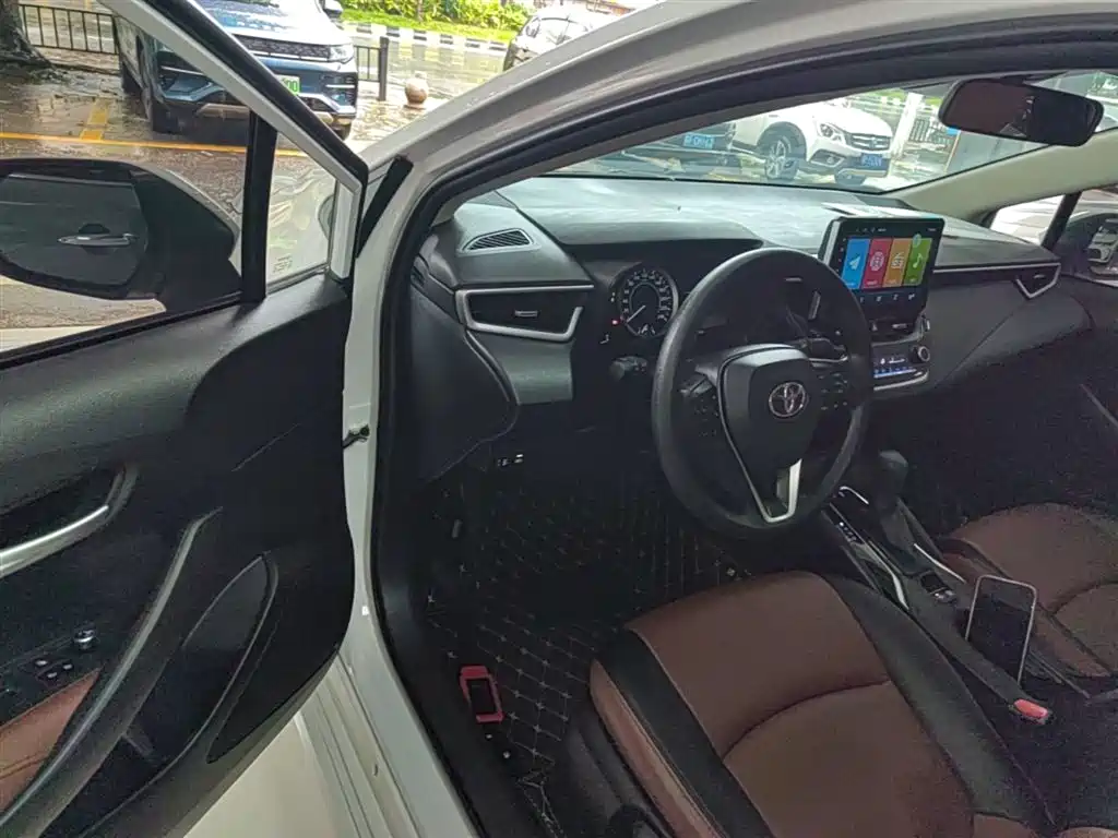 Toyota Corolla 2021 TNGA 1.5L CVT Elite Edition фото 16