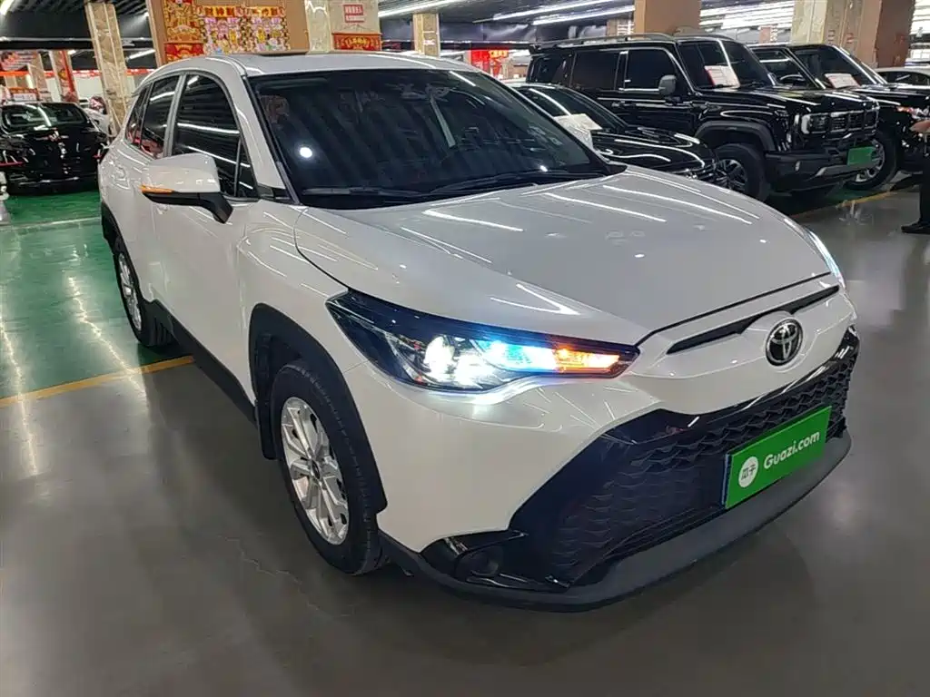 Toyota Frontlander 2023 2.0L CVT Leading Edition фото 4