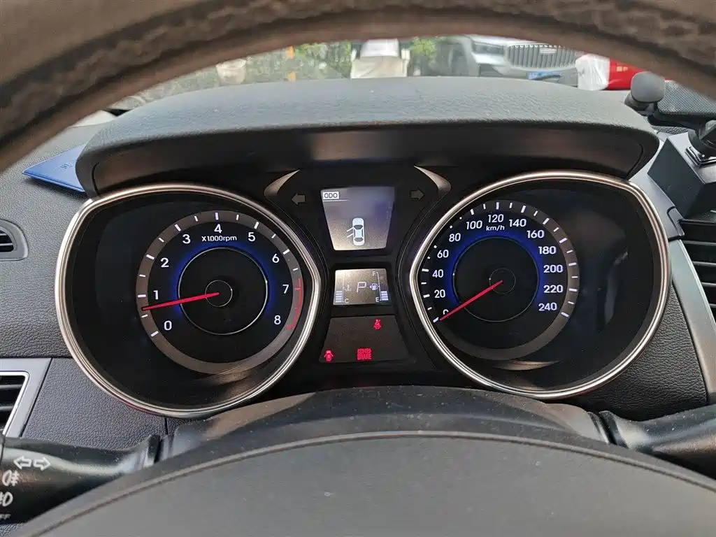 Hyundai Langdong 2015 1.6L Auto Exclusive фото 4