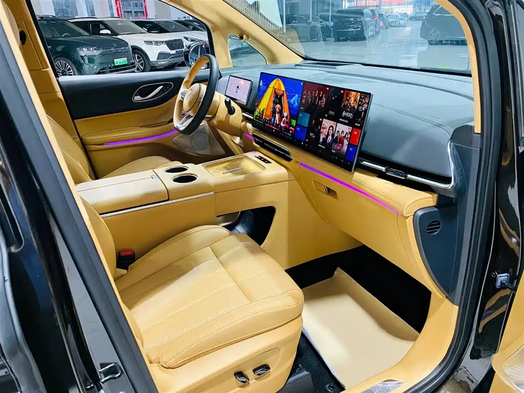 Voyah Auto Voyah Dreamer 2025 PHEV AWD Flagship Kunpeng Edition фото 13