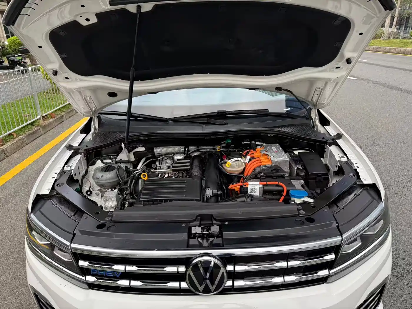 VOLKSWAGEN TIGUAN L NEW ENERGY