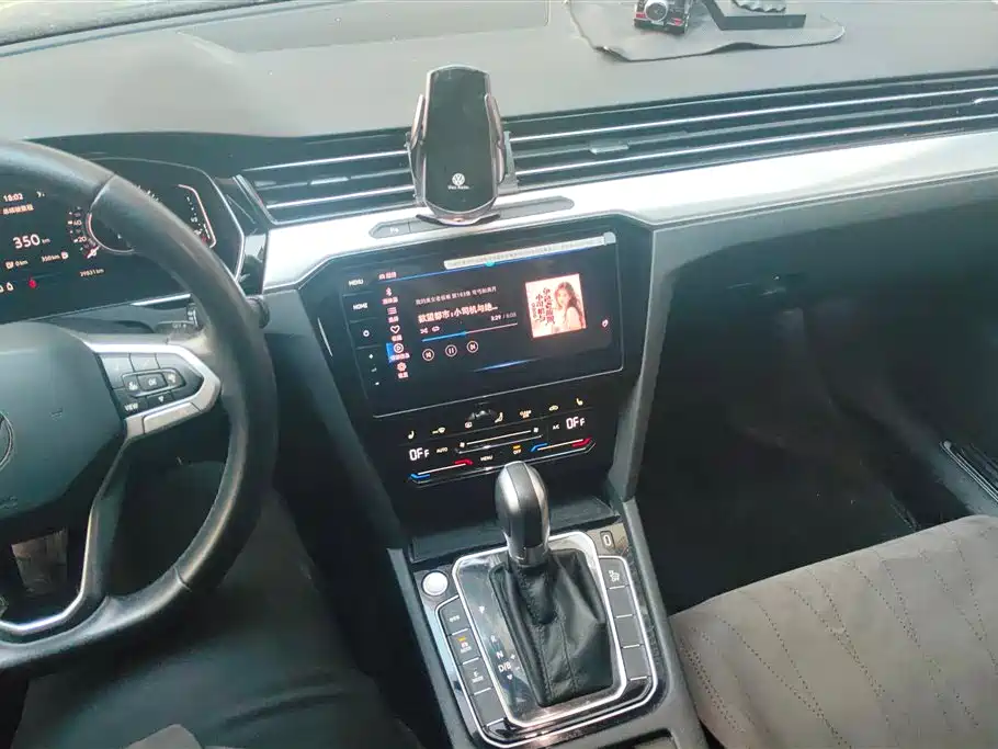 VOLKSWAGEN MAGOTAN GTE PLUG IN HYBRID