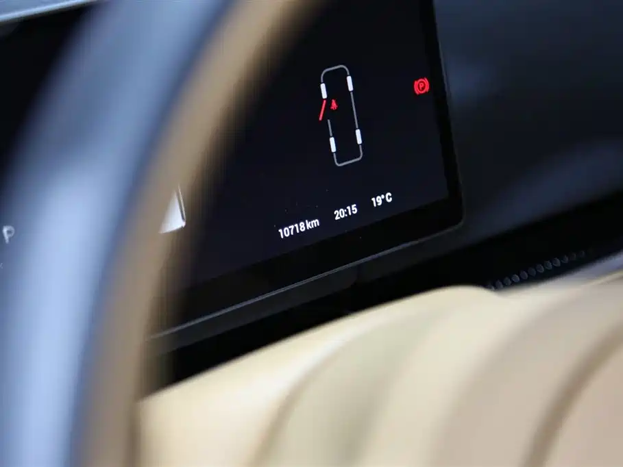 Voyah Auto Voyah Dreamer 2025 PHEV AWD Flagship Kunpeng Edition фото 10