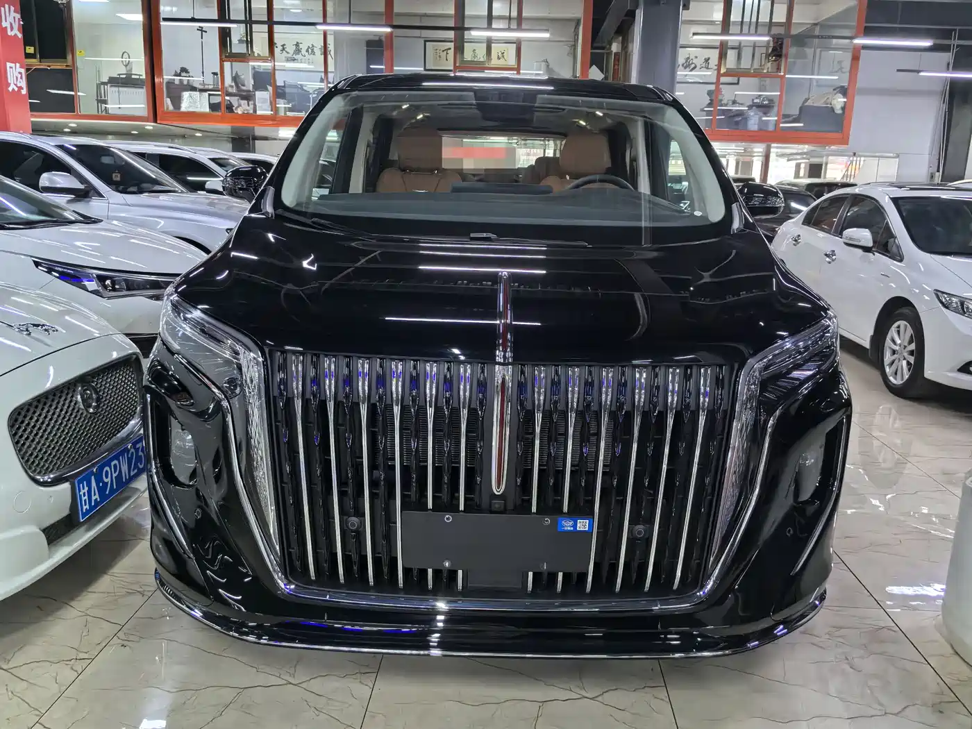 Hongqi HQ9 PHEV 2024 Model 2.0T AWD Business Edition фото 2