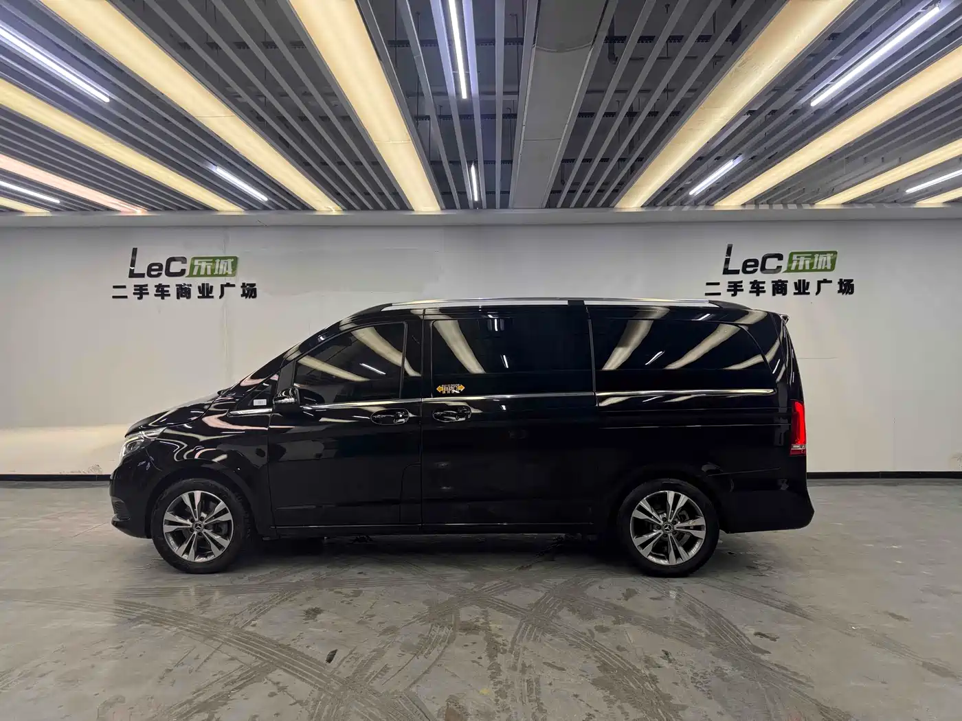 Mercedes-Benz V-Class 2018 V 260 Navigator Edition China VI фото 7