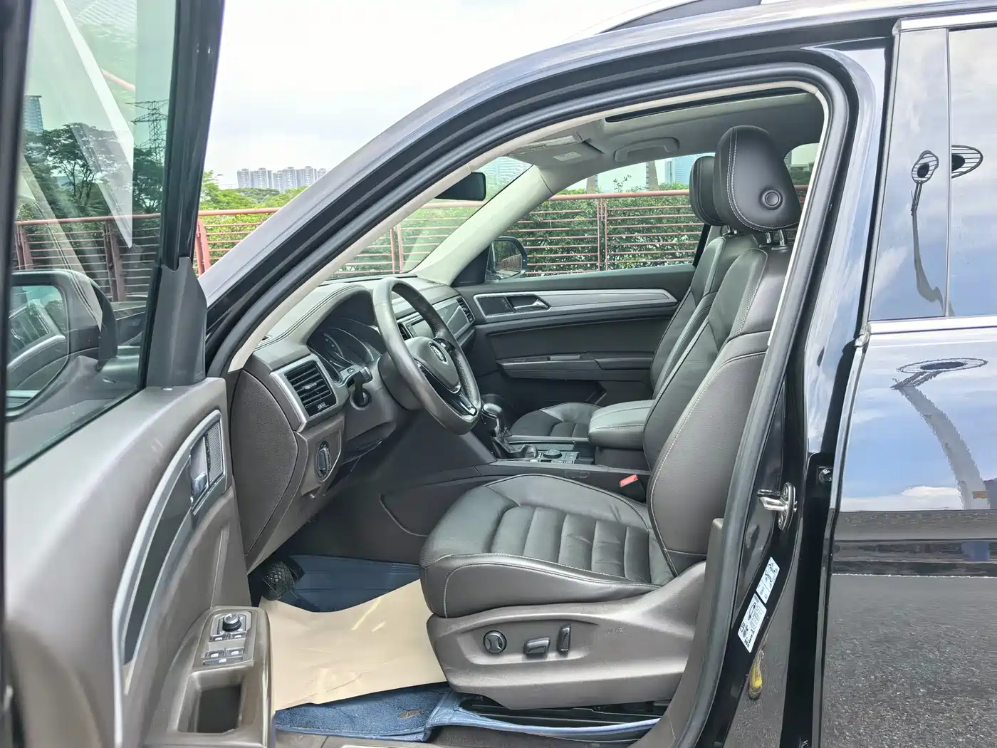 Volkswagen Teramont 2019 380TSI 4WD Luxury Edition China VI фото 5