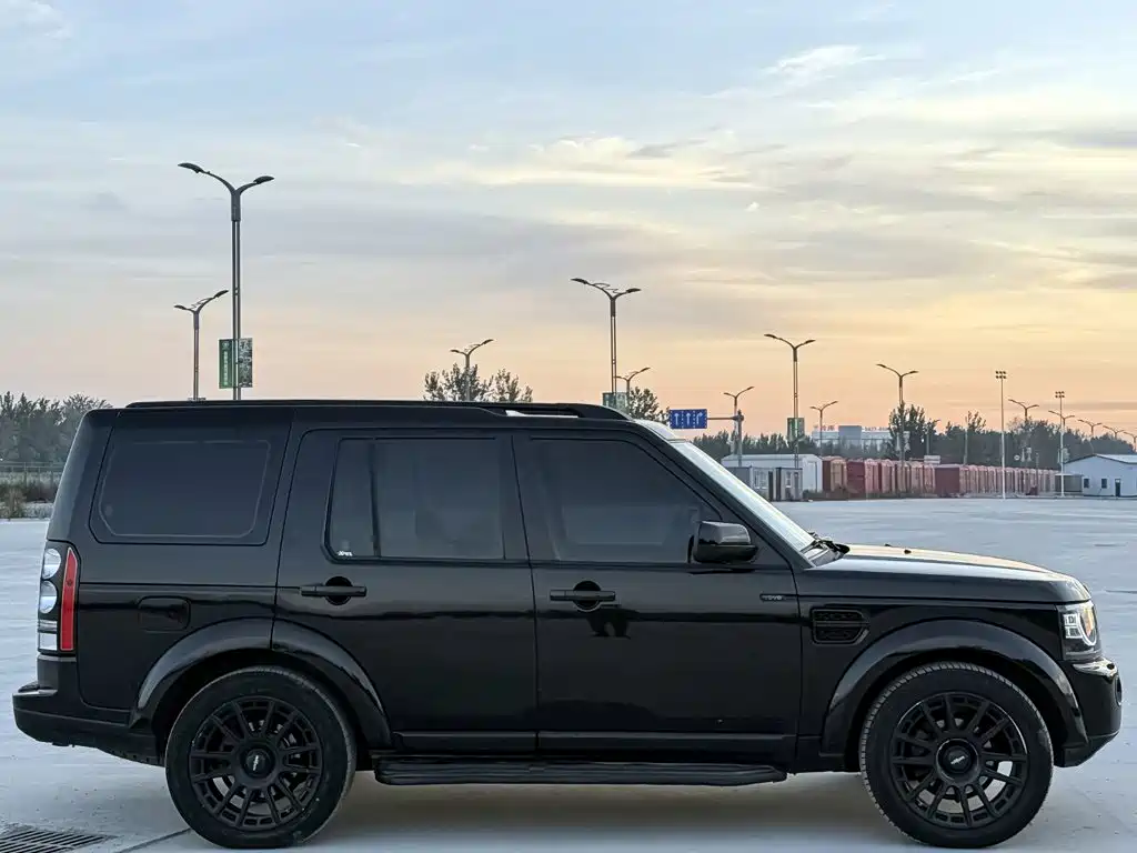 Фото 10 - Land Rover Discovery