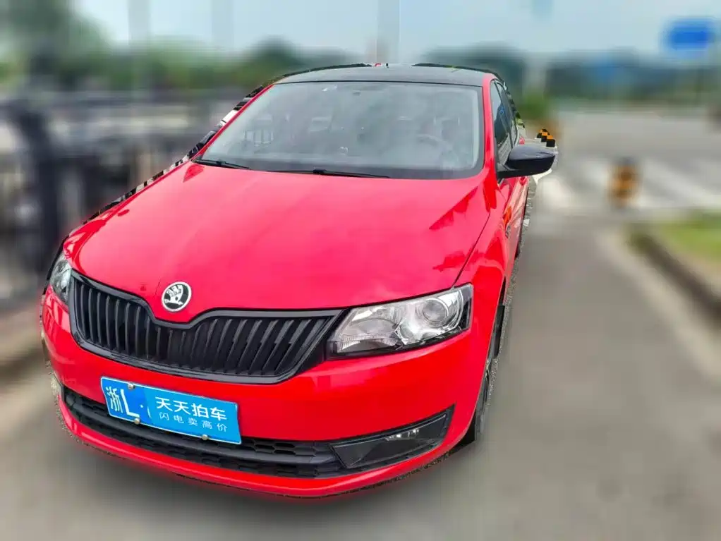 Škoda Skoda Rapid Spaceback 2016 — пригон из Китая