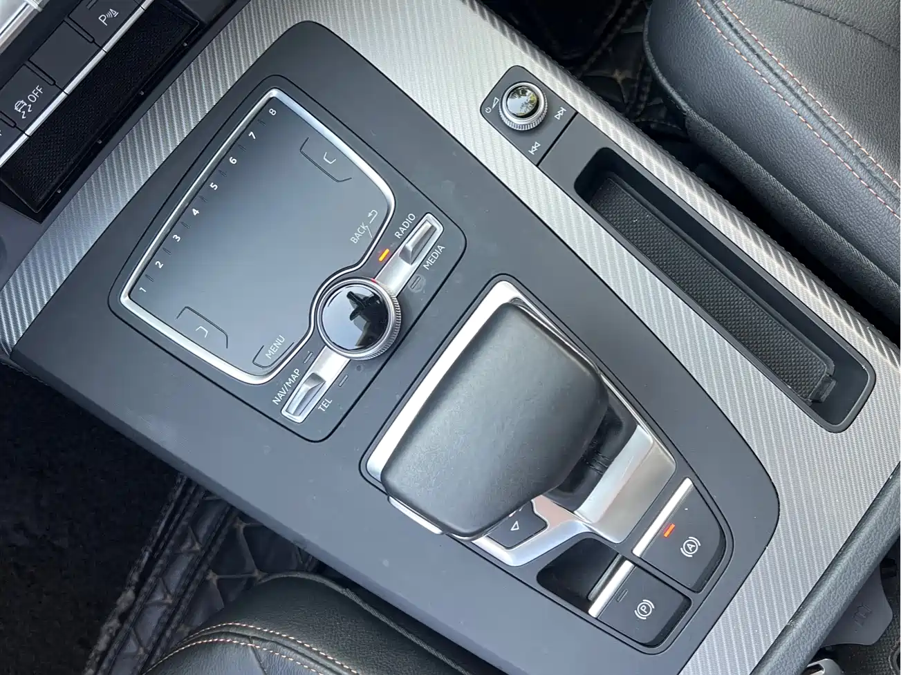 Audi Q5L 2018 45 TFSI Exclusive Fashion (China V) фото 15