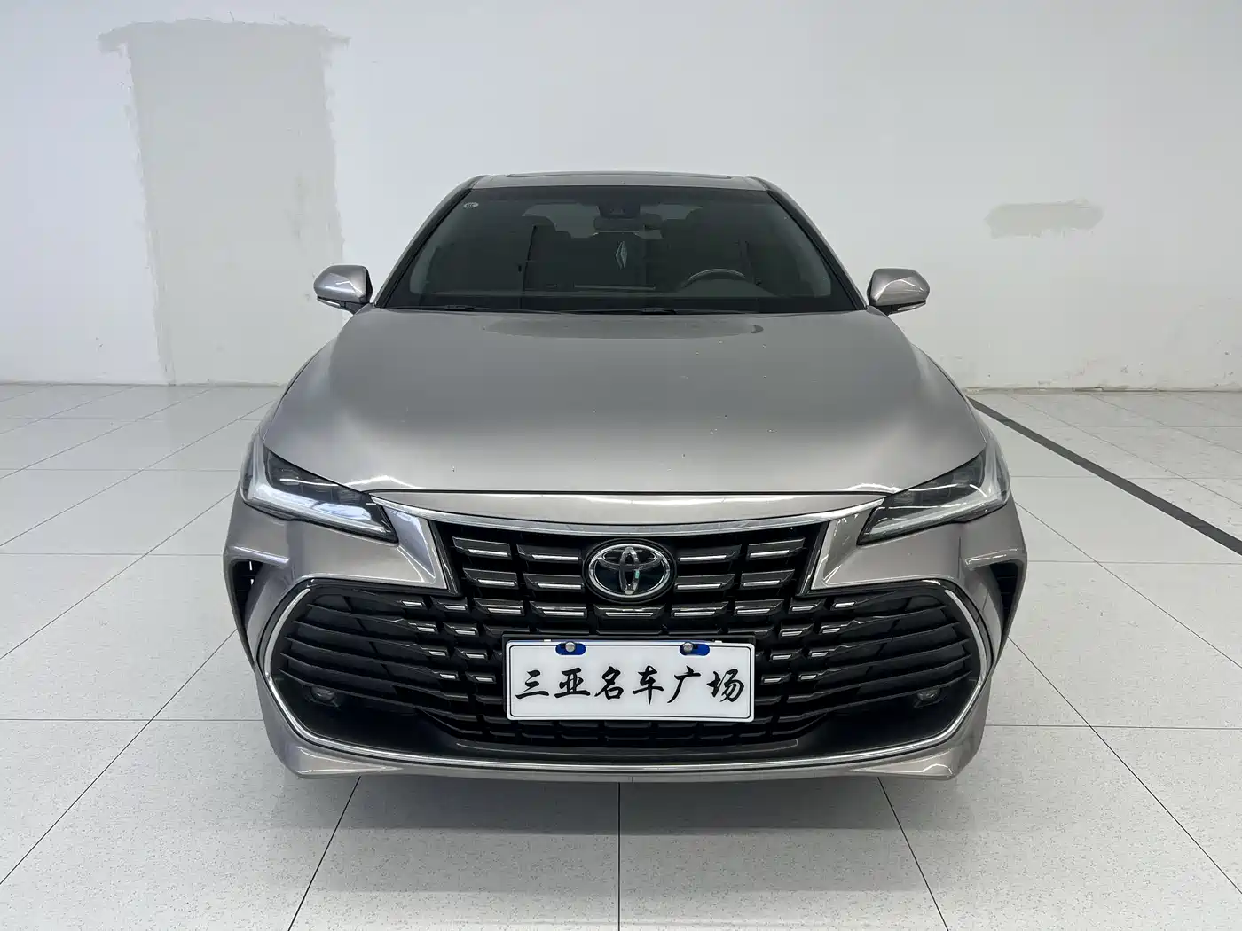 Toyota Avalon 2023 2.0L Aspiration Edition фото 2