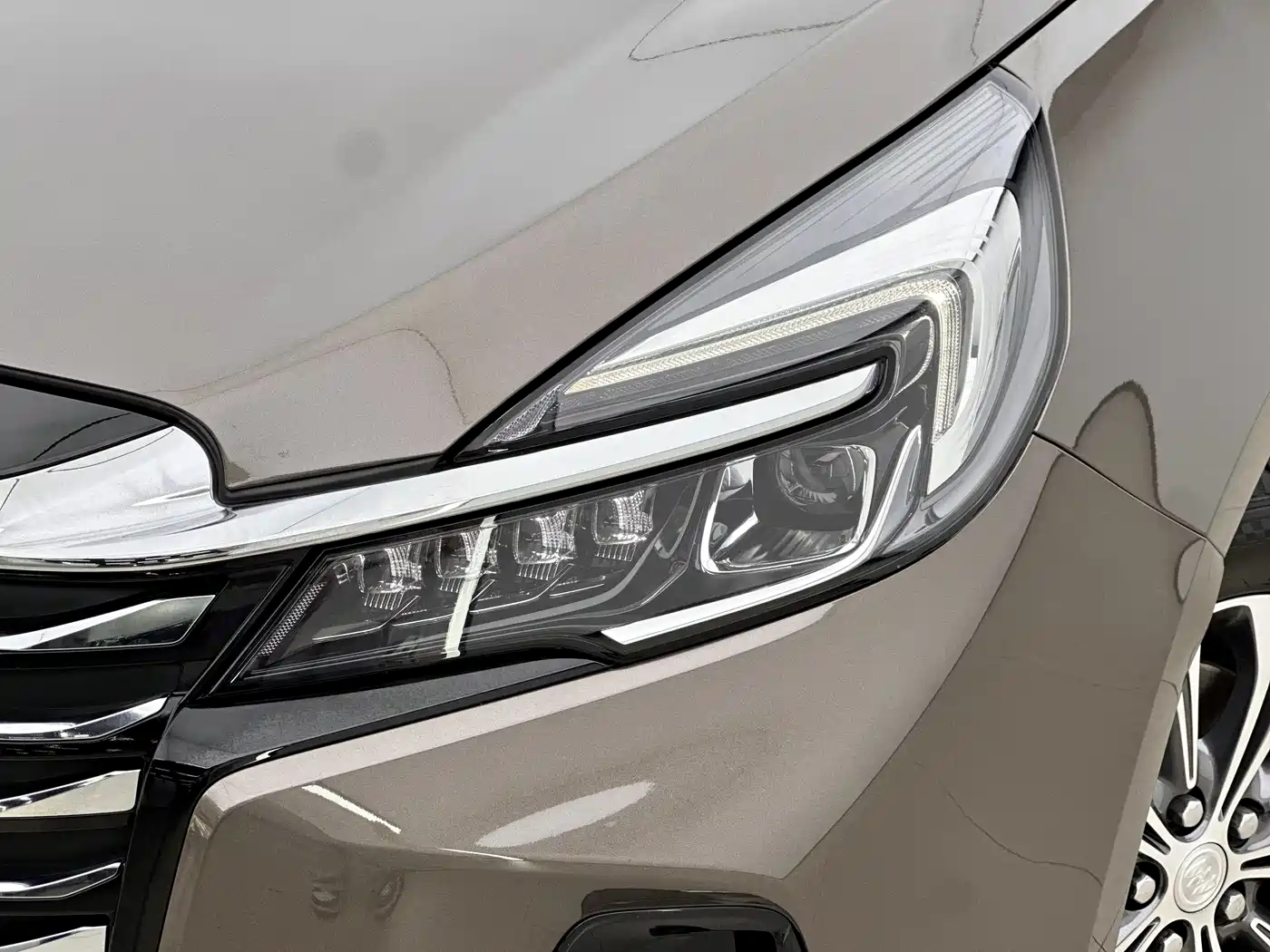 Buick GL8 2023 Facelift Land Business Class Luxury фото 13
