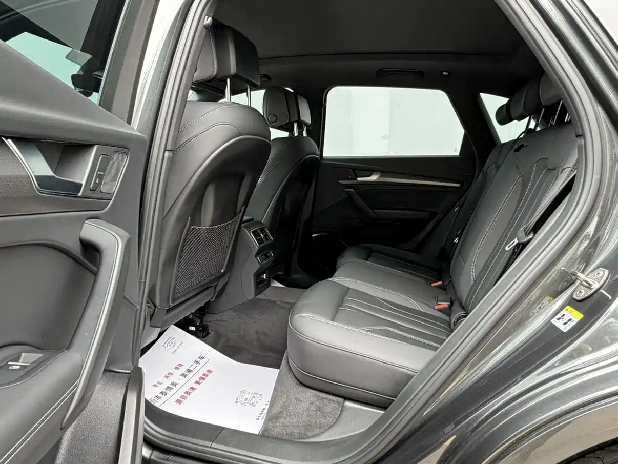 Audi Q5L 2023 40T Luxury Dynamic фото 8