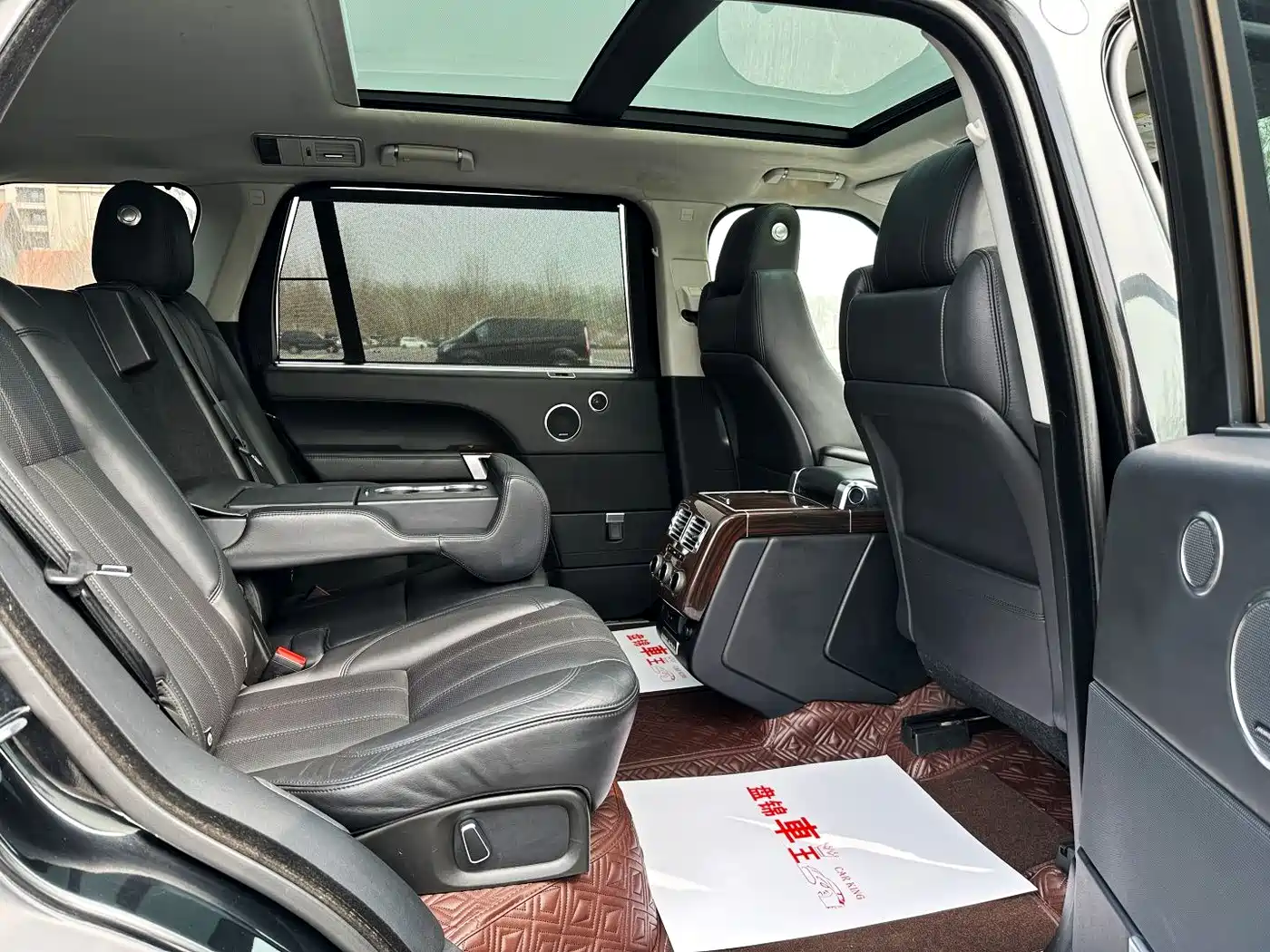 Land Rover Range Rover 2015 3.0 SC V6 Vogue SE Genesis Extended Edition фото 13