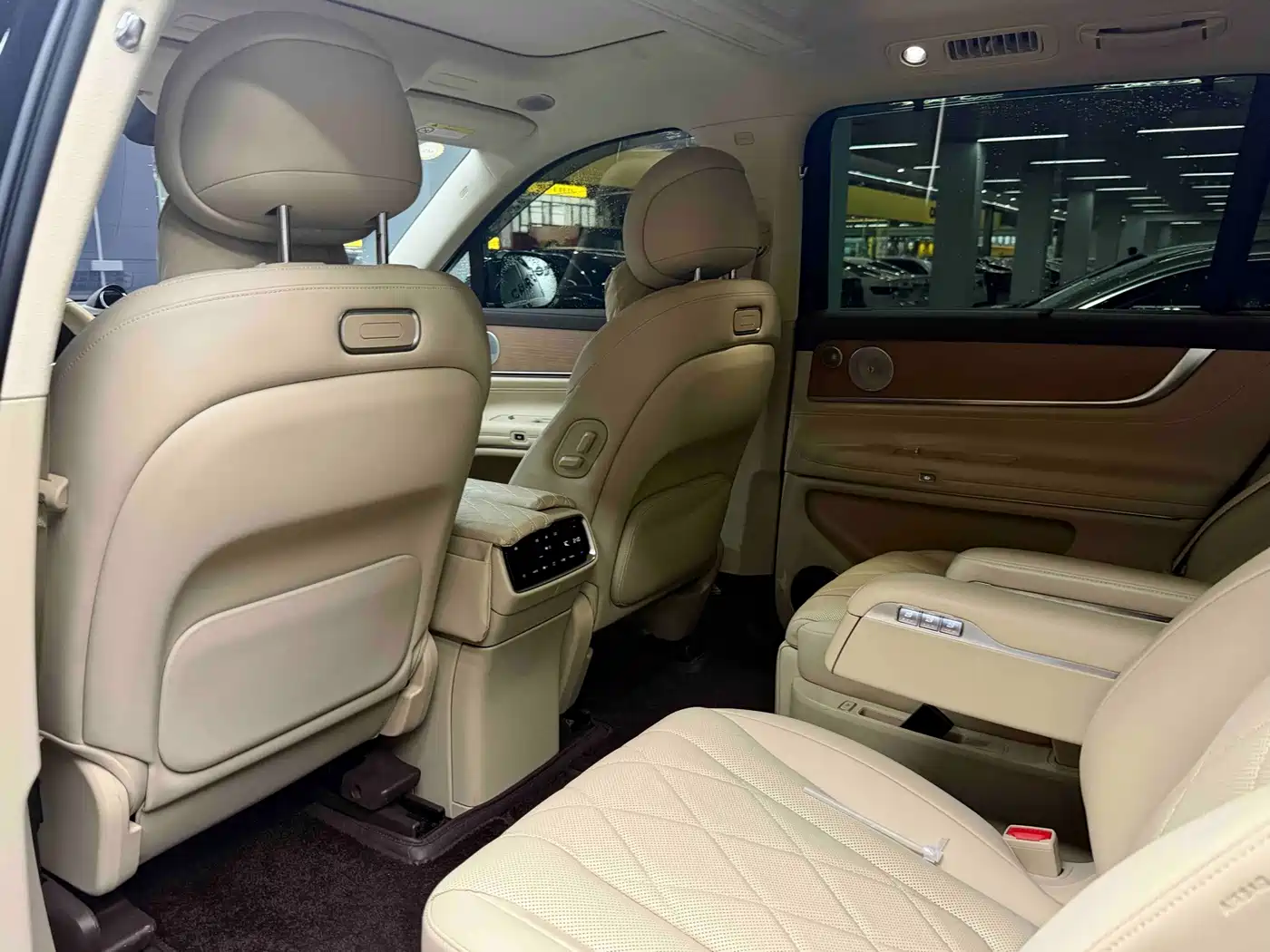 Aito M9 2024 2024 Extended Range Ultra 42kWh 6-Seater