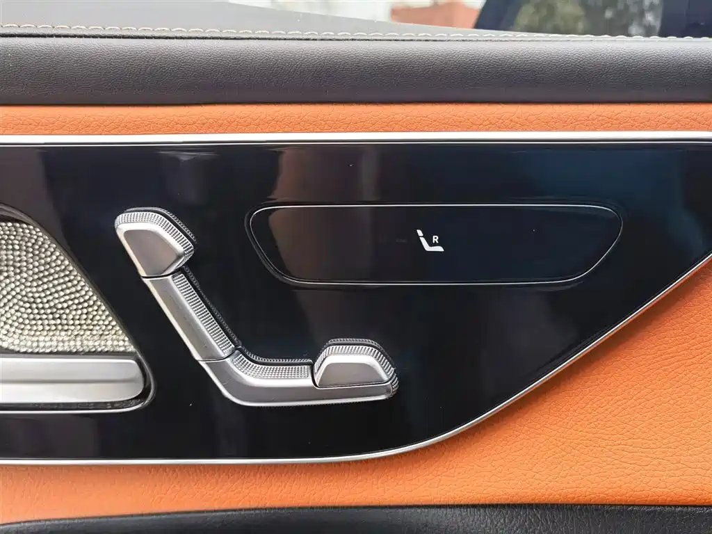 Mercedes-Benz GLC 2025 Facelift GLC 260 L 4MATIC Dynamic фото 32