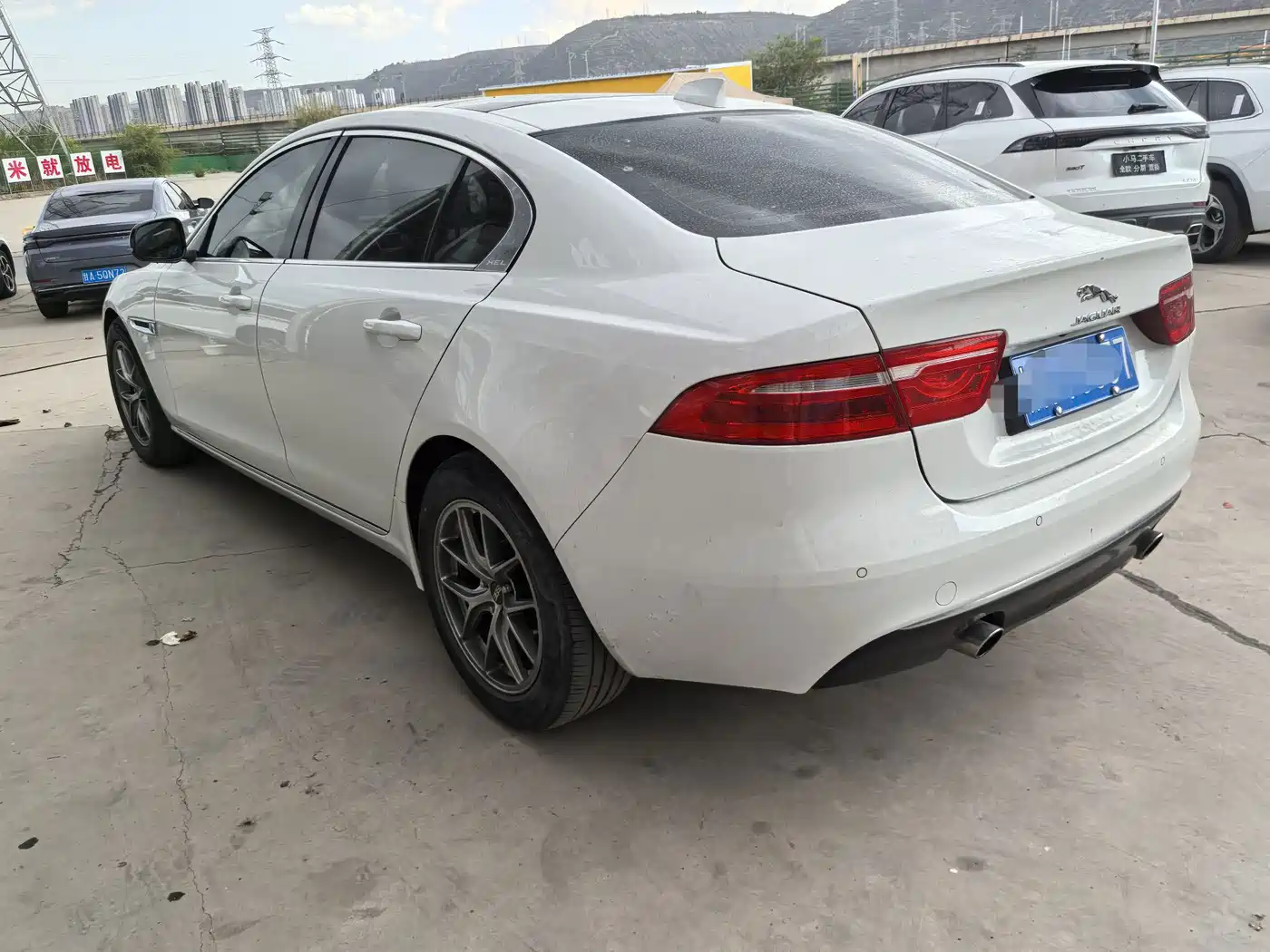 Фото 4 - Jaguar XEL