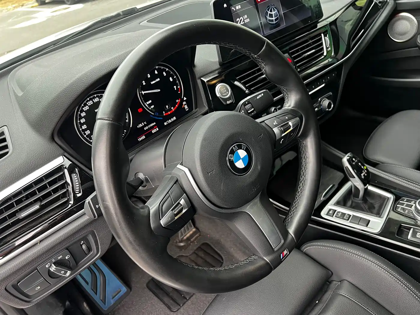 BMW 1 Series 2022 125i M Sport Shadow Edition фото 8