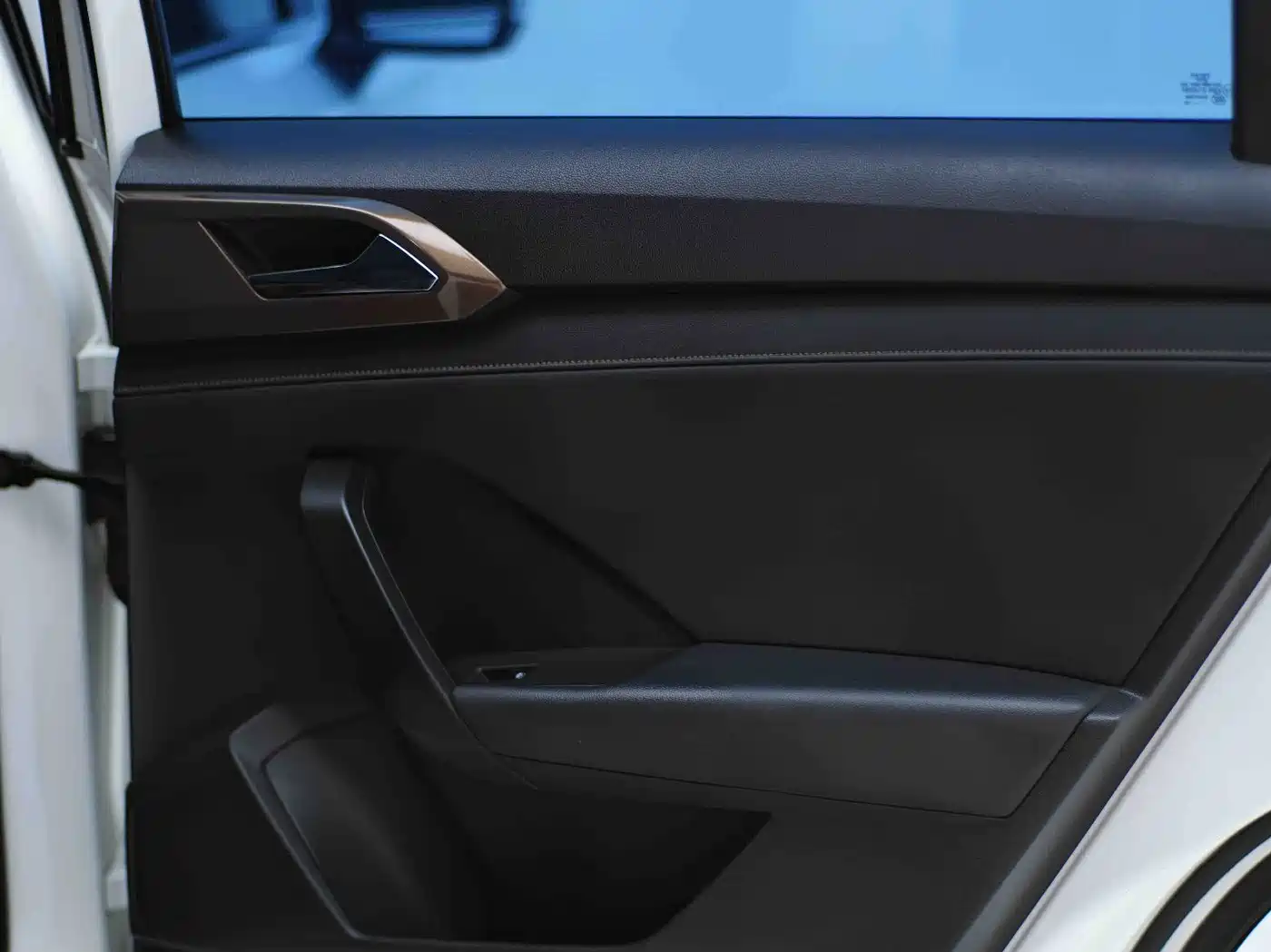 Volkswagen Tharu 2022 280TSI FWD Luxury Edition фото 21