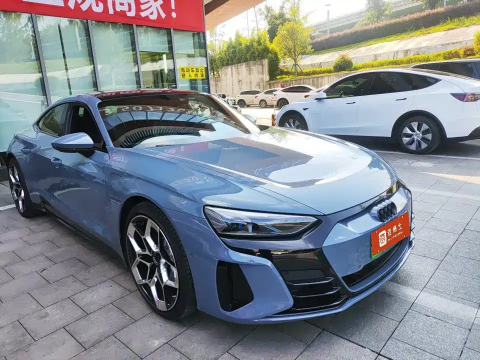 Audi e-tron GT 2024 2023 Base Model