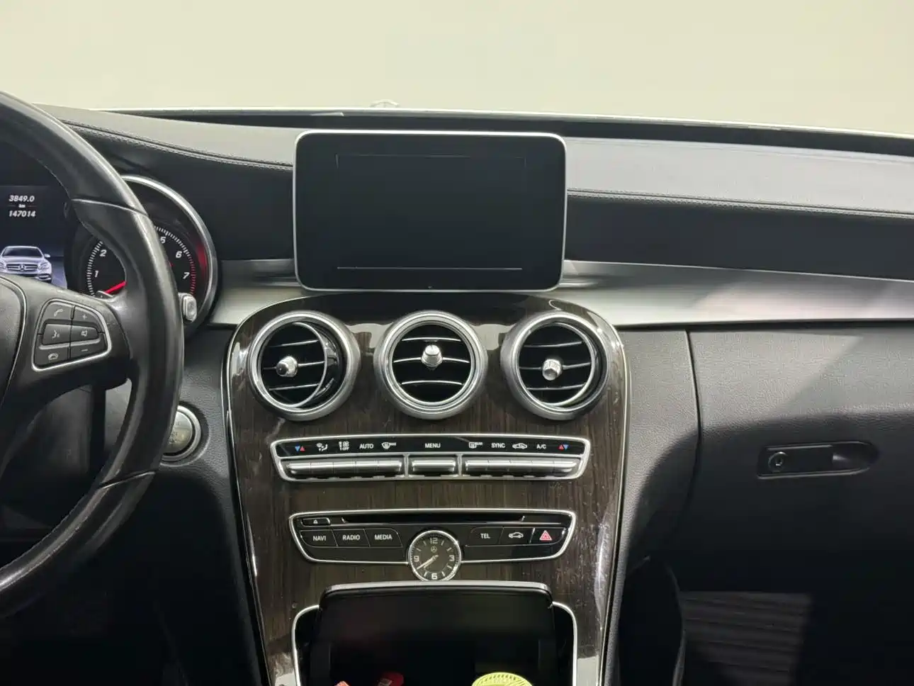 Photo 14 - Mercedes-Benz C-Class