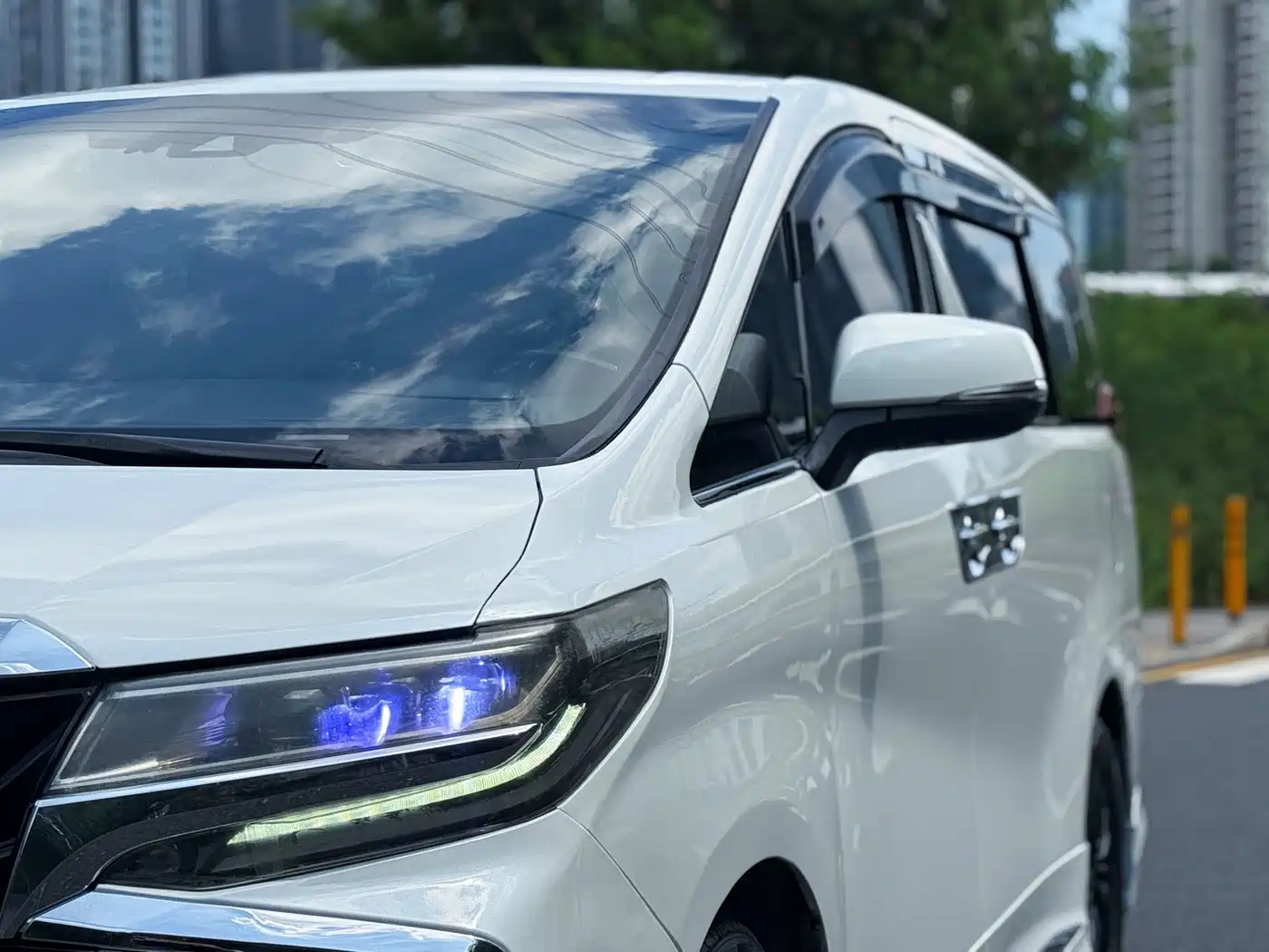 Toyota Vellfire 2021 2020 Twin Engine 2.5L HV Premium Edition