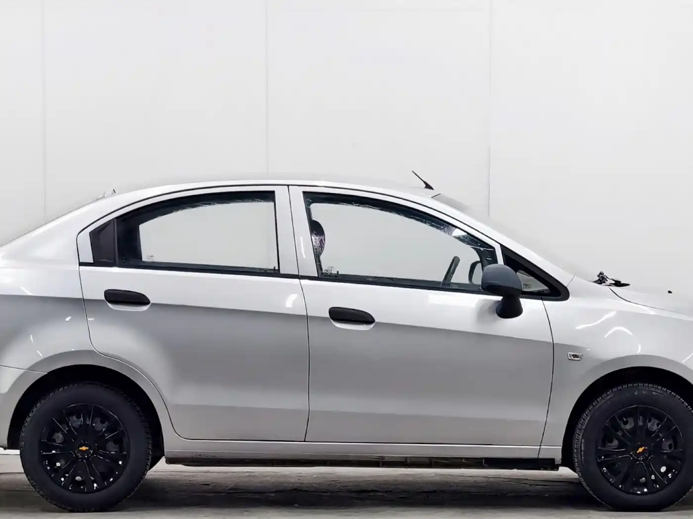 Chevrolet Sail 2013 Sedan 1.4L Manual Ideal Happiness Edition фото 8