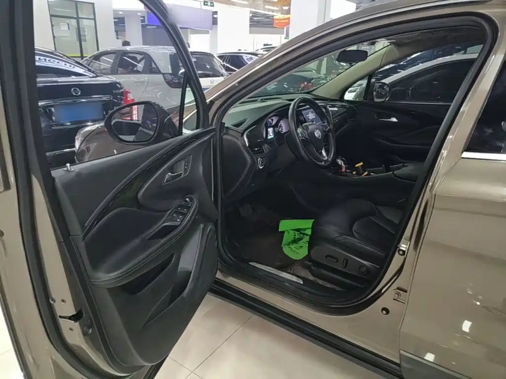 Фото 16 - Buick Envision Plus