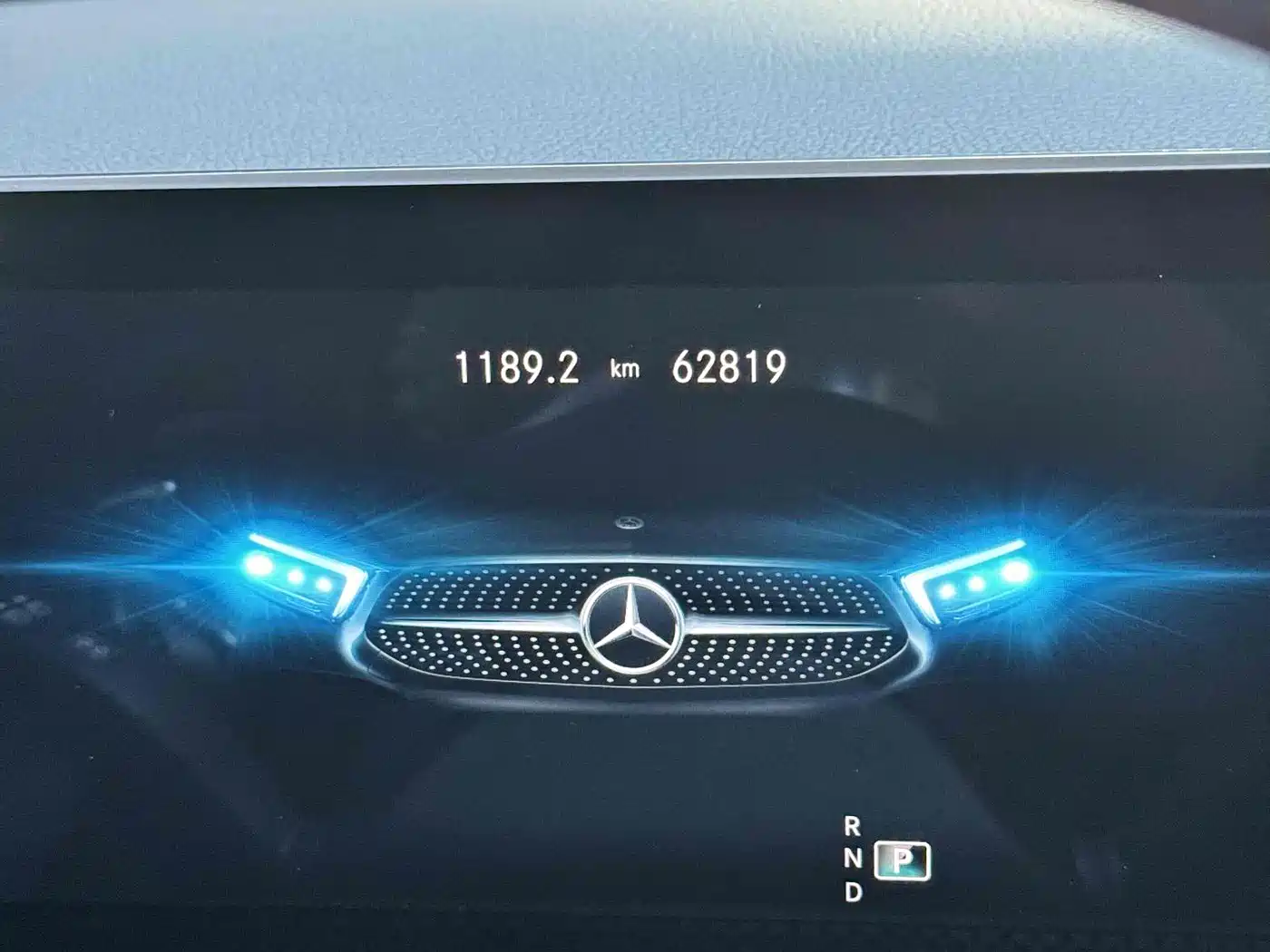 Mercedes-Benz CLA (Import) 2020 CLA 200 фото 11