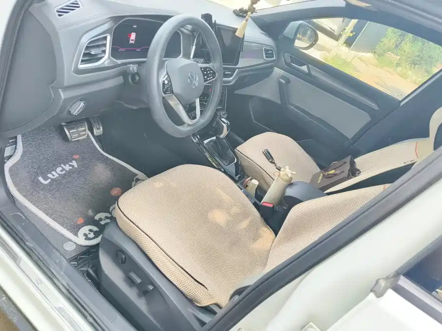 Volkswagen T-Roc, миниатюра 8