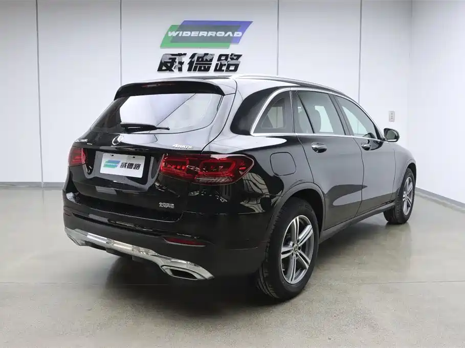 Mercedes-Benz GLC 2021 GLC 260 L 4MATIC Sporty фото 3
