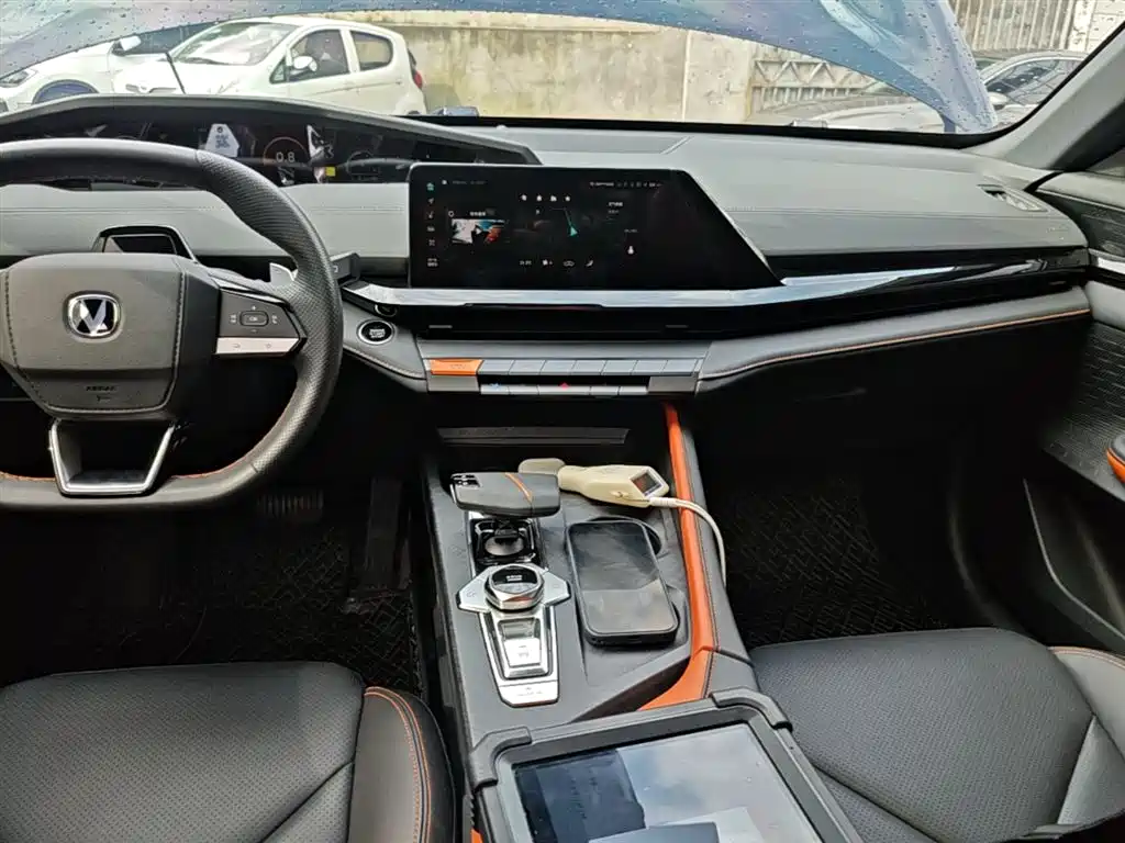 CHANGAN UNI-V
