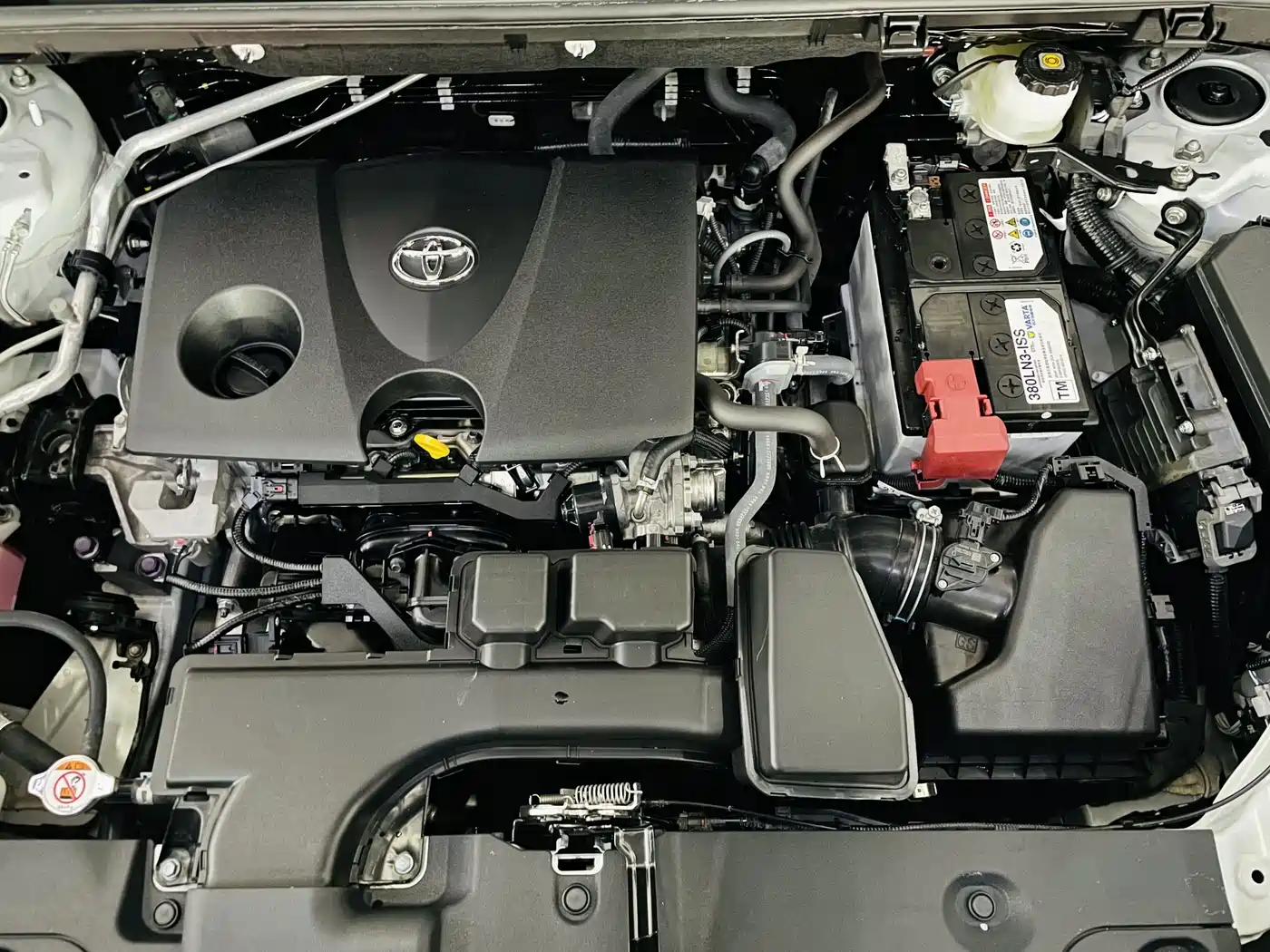 Toyota Wildlander 2025 2024 2.0L CVT 2WD Luxury PLUS Edition
